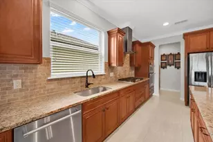 344 Alicante Ct, Davenport, FL 33837 - Photo 14
