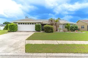 699 Hunters Run Blvd, Lakeland, FL 33809 - Photo 1