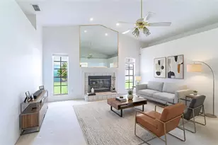 699 Hunters Run Blvd, Lakeland, FL 33809 - Photo 2