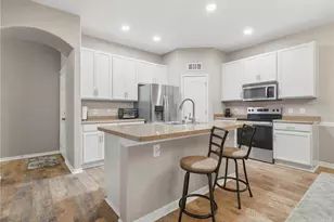 6936 Surrey Oak Dr, Apollo Beach, FL 33572 - Photo 6