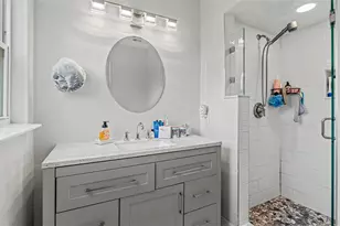 2270 S Crystal Lake Dr, Lakeland, FL 33801 - Photo 16