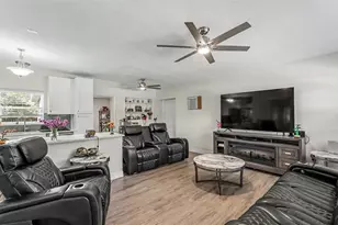 2270 S Crystal Lake Dr, Lakeland, FL 33801 - Photo 4