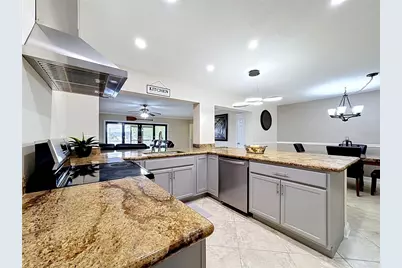 6517 Solitaire Palm Way, Apollo Beach, FL 33572 - Photo 18
