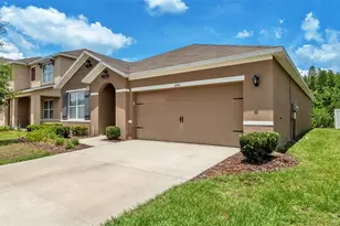 2145 Blue Highlands Dr, Lakeland, FL 33811 - Photo 2