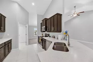 3039 Pearly Dr, Lakeland, FL 33812 - Photo 14