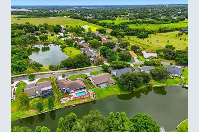 3943 Cheverly Drive E, Lakeland, FL 33813 - Photo 6