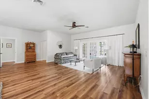 3943 Cheverly Dr E, Lakeland, FL 33813 - Photo 14