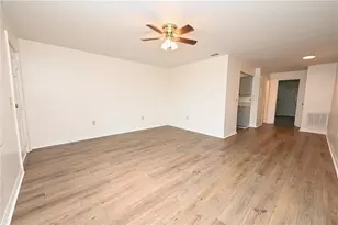613 Robin Rd, Lakeland, FL 33803 - Photo 2