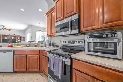 6798 Hartsworth Drive, Lakeland, FL 33813 - Photo 2
