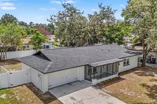 1151 Oakhill St, Seffner, FL 33584 - Photo 32