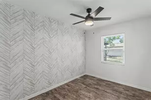 1151 Oakhill St, Seffner, FL 33584 - Photo 18