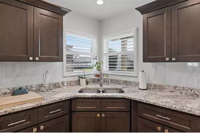 1957 Prairie Dunes Circle N, Lakeland, FL 33810 - Photo 8