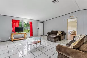 4736 Walnut Cir S, Lakeland, FL 33810 - Photo 8