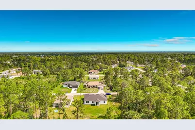 3312 72nd Street W, Lehigh Acres, FL 33971 - Photo 38