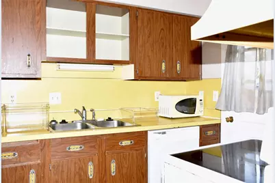 1920 E Edgewood Drive #A8, Lakeland, FL 33803 - Photo 8