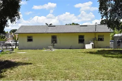 907 Pine Street, Immokalee, FL 34142 - Photo 2