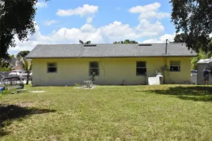 907 Pine St, Immokalee, FL 34142 - Photo 2