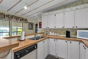 4959 Colonnades Cir W, Lakeland, FL 33811 - Photo 18