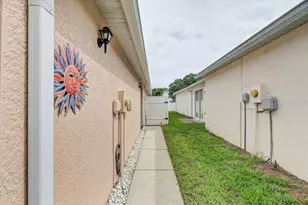 30257 Birdhouse Dr, Wesley Chapel, FL 33545 - Photo 2