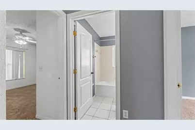 8202 Westmont Terrace Drive, Lakeland, FL 33810 - Photo 18