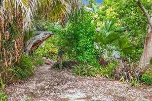 6330 Emerson Ave S, Saint Petersburg, FL 33707 - Photo 2