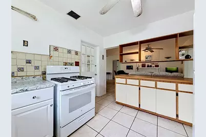 6330 Emerson Avenue S, Saint Petersburg, FL 33707 - Photo 16