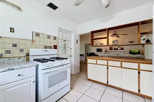 6330 Emerson Ave S, Saint Petersburg, FL 33707 - Photo 16