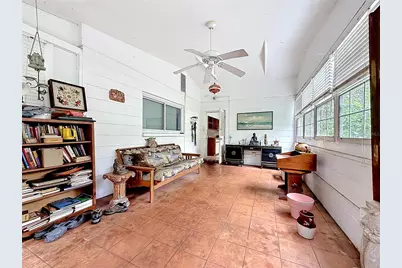 6330 Emerson Avenue S, Saint Petersburg, FL 33707 - Photo 32