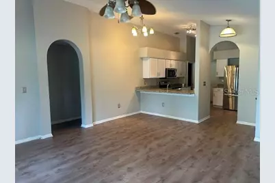 515 Scarlet Maple Court, Plant City, FL 33563 - Photo 2
