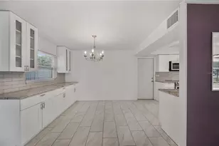 528 S Larry Cir, Brandon, FL 33511 - Photo 10