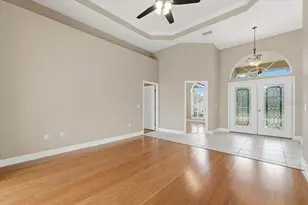 2280 Chesterfield Cir, Lakeland, FL 33813 - Photo 8