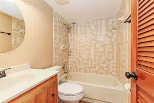 1920 E Edgewood Dr, Lakeland, FL 33803 - Photo 12