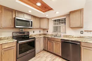 1920 E Edgewood Dr, Lakeland, FL 33803 - Photo 10