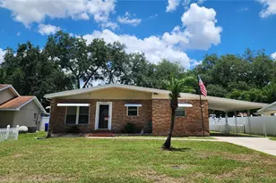 1023 Bonnie Dr, Lakeland, FL 33803 - Photo 1