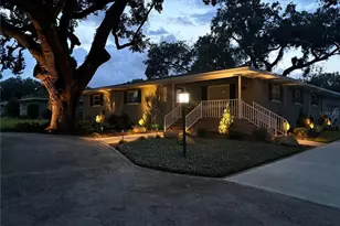 1522 Del Crest Pl, Lakeland, FL 33803 - Photo 10