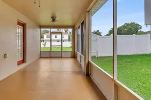 8294 Settlers Creek Loop, Lakeland, FL 33810 - Photo 18