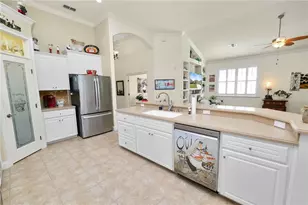 2356 Lake James Way, Lakeland, FL 33810 - Photo 10