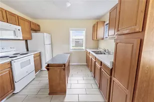 404 Armour Ave, Auburndale, FL 33823 - Photo 4
