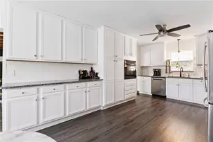 2925 E Lake Hartridge Dr, Winter Haven, FL 33881 - Photo 10