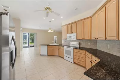 5646 Hillview Court, Lakeland, FL 33810 - Photo 10