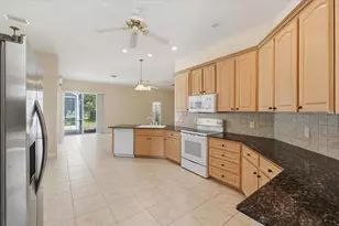 5646 Hillview Ct, Lakeland, FL 33810 - Photo 10