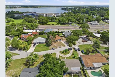 1303 NE Stately Oaks Drive NW, Winter Haven, FL 33881 - Photo 12