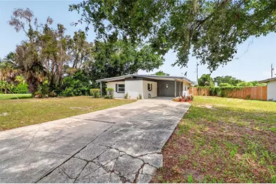 1303 NE Stately Oaks Drive NW, Winter Haven, FL 33881 - Photo 1