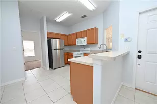 4219 Winding Vine Dr, Lakeland, FL 33812 - Photo 4