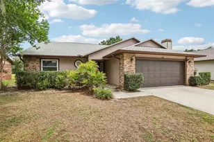 6540 Foxmoor Dr, Zephyrhills, FL 33542 - Photo 4
