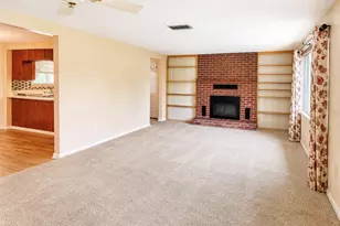 205 E Jersey Ave, Brandon, FL 33510 - Photo 12