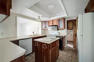 629 Orange Valley Cir, Lakeland, FL 33813 - Photo 10
