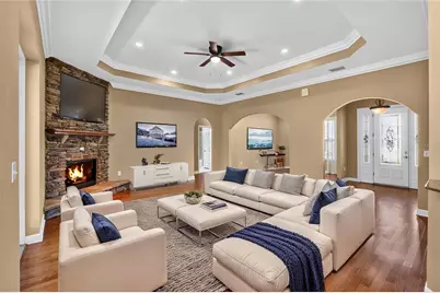 5704 Lake Victoria Drive, Lakeland, FL 33813 - Photo 2