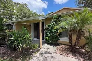 15637 Morning Dr, Lutz, FL 33559 - Photo 2