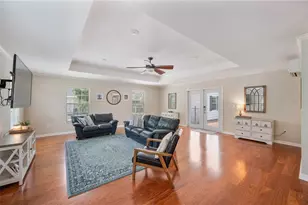 4435 Mt View Dr, Lakeland, FL 33813 - Photo 4